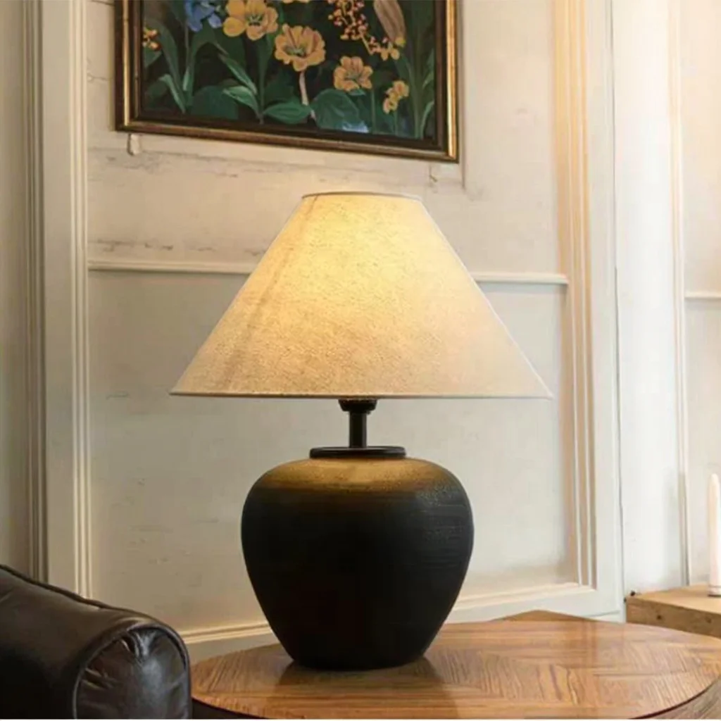 Hc694bfb4aff240e6809838ba6b6be7f01.webp Creative Retro Ceramic Body Fabric Lampshade Decorative Ceramic Table Lamp Bedroom Bedside Desk Lamp - Image 1